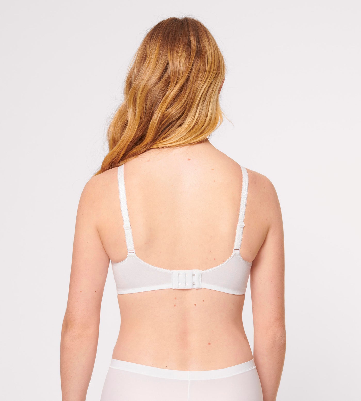 חזייה כותנה – Triumph Cotton Beauty N