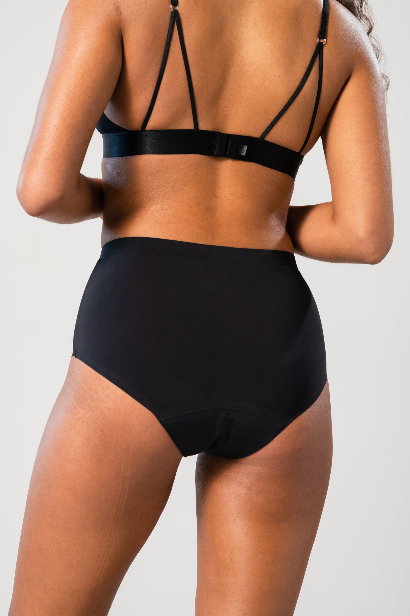 Micro Period Highwaist Briefs תחתוני מחזור בגזרת מיקרו