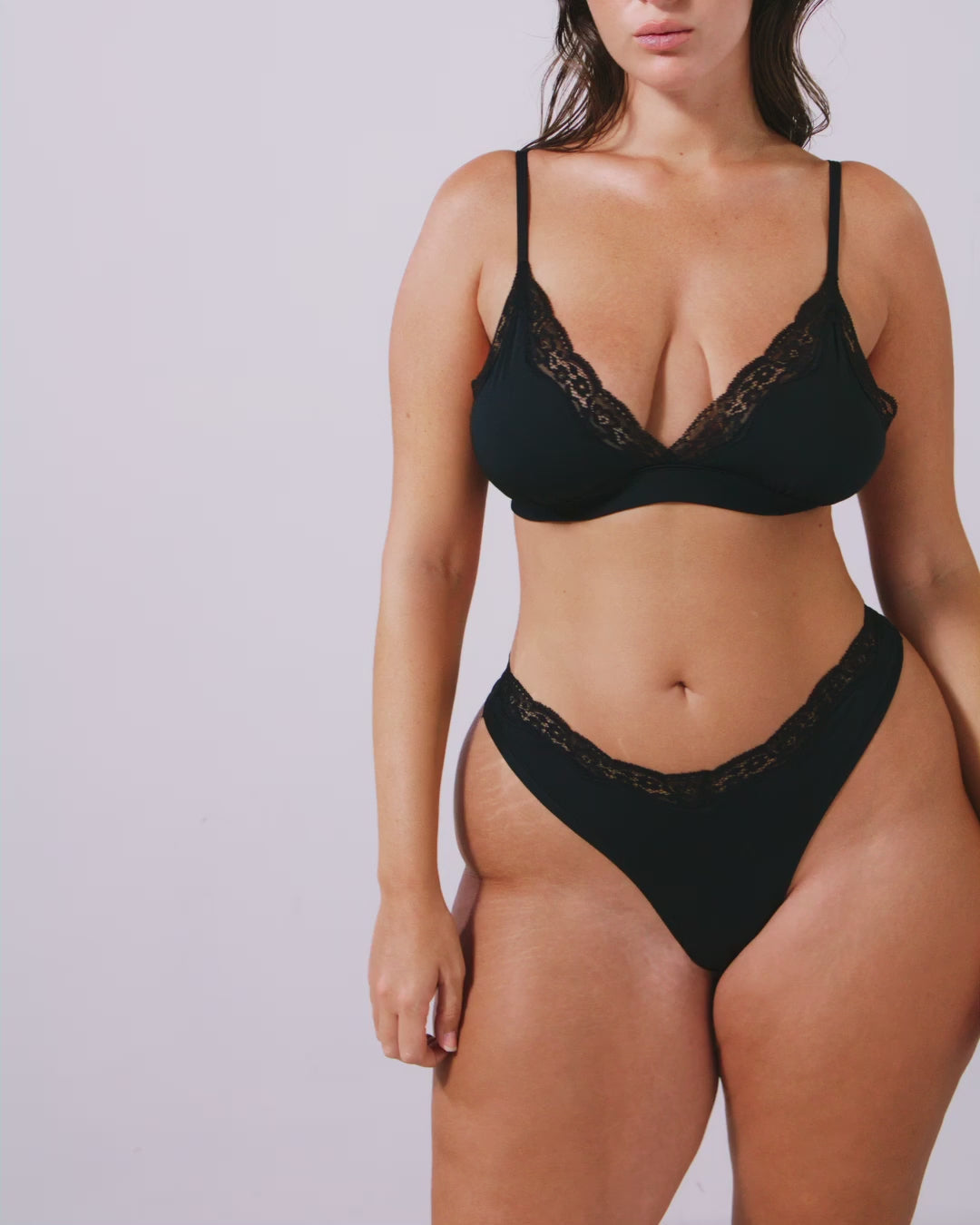 MICRO LACE TRIANGLE BRALETTE ברלט משולשים תחרה