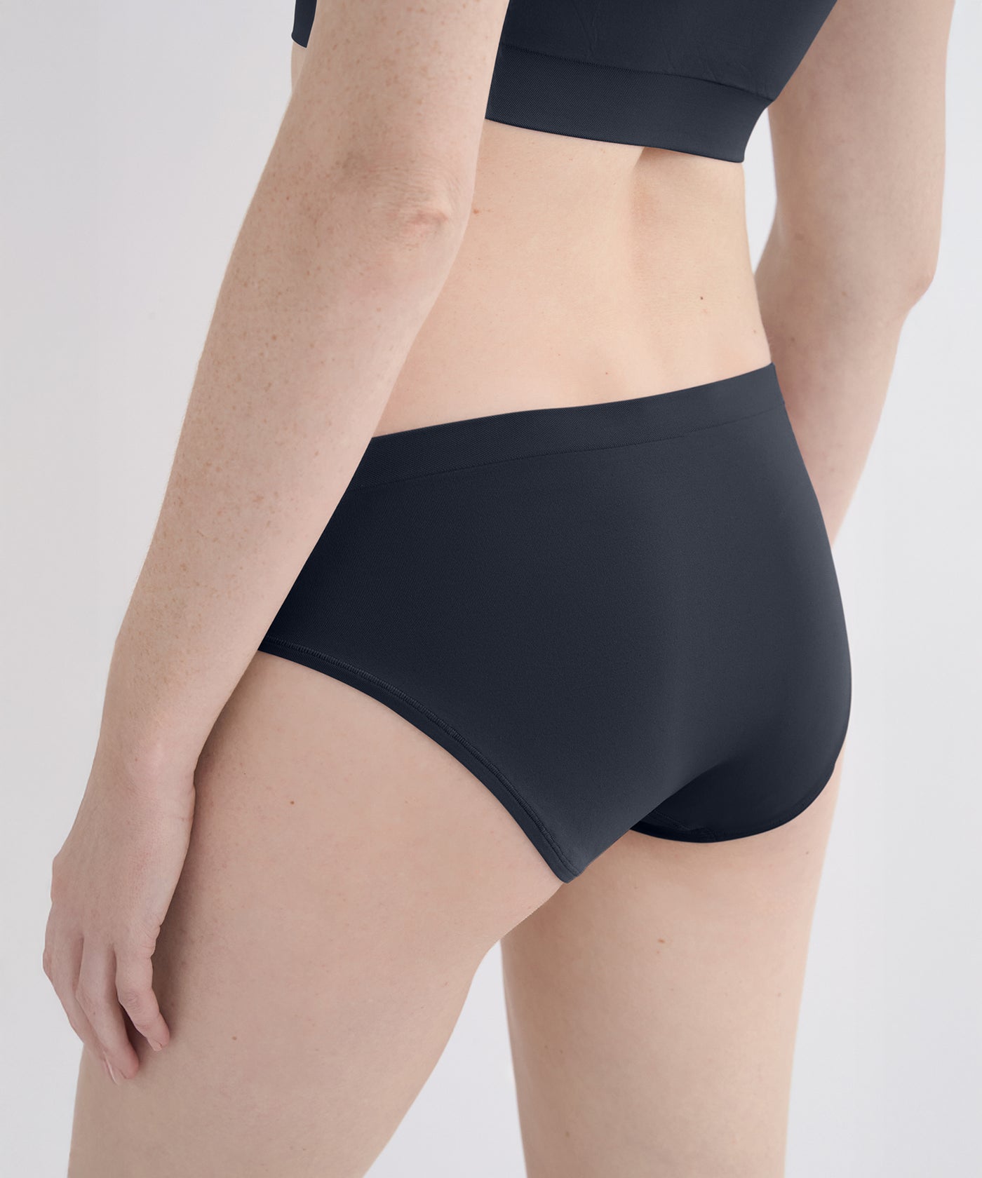 Hip Brief  מארז שלישיה תחתונים בגזרה נמוכה
