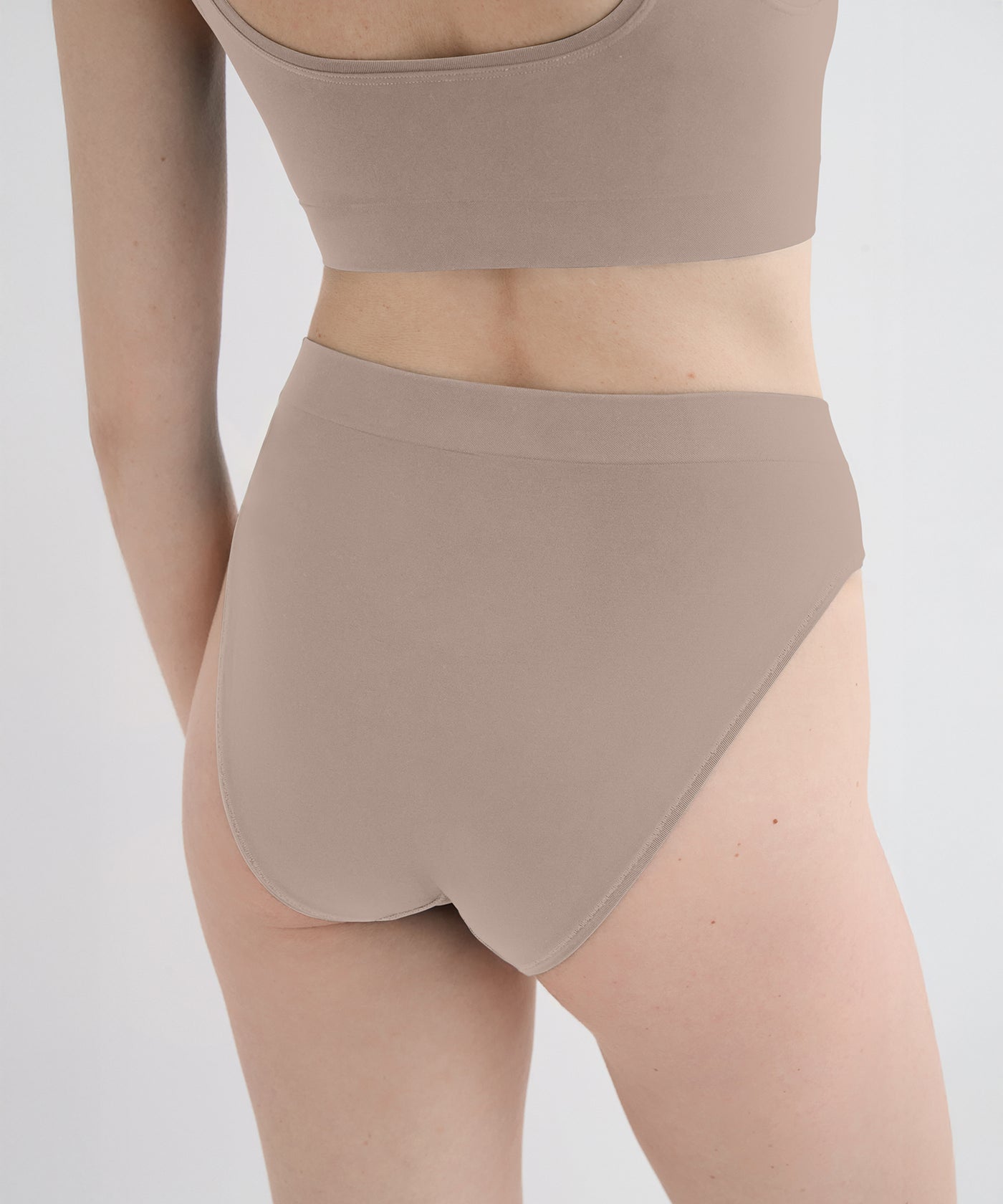High Waist Brief מארז שלישיה תחתונים בגזרה גבוהה