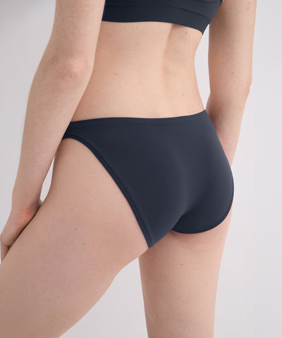 String Bikini Brief מארז שלישיה תחתוני ביקיני