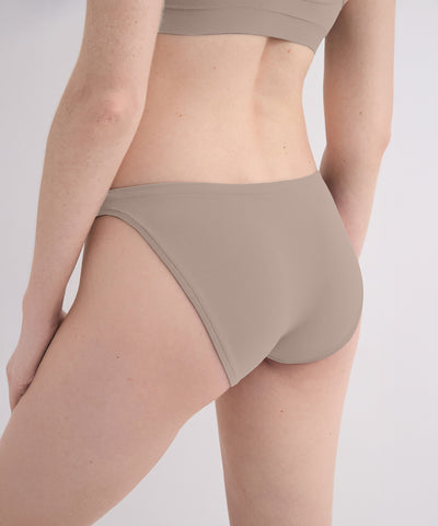 String Bikini Brief מארז שלישיה תחתוני ביקיני