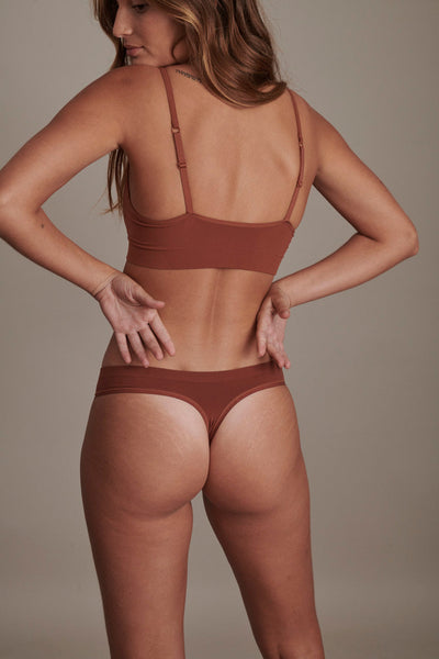 ESSENTIAL THONG תחתוני חוטיני נשים