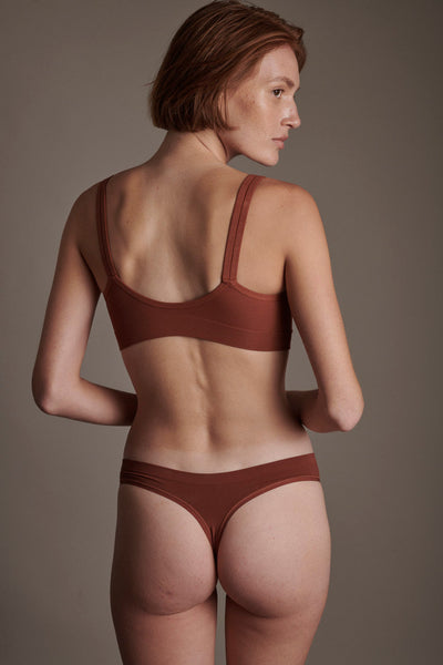 ESSENTIAL THONG תחתוני חוטיני נשים